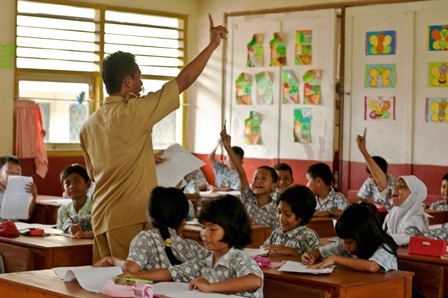 Balasan Surat dari Siswa untuk Guru Sejarah yang Nun Jauh di Sana