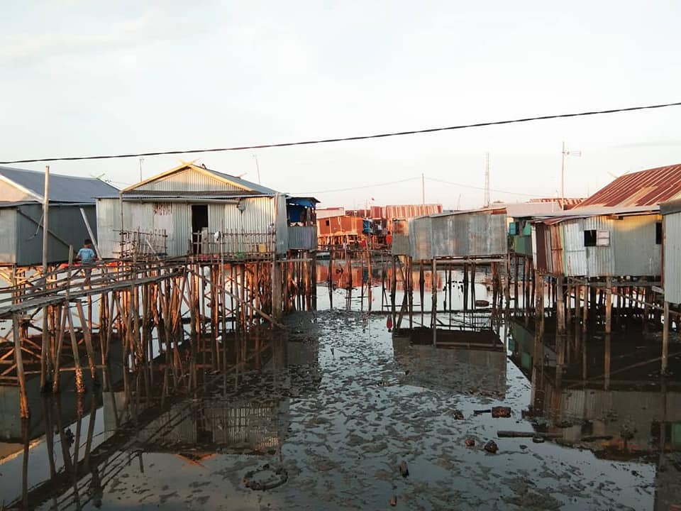Kampung Karabba, Pendidikan dan Kisah Dua Keluarga